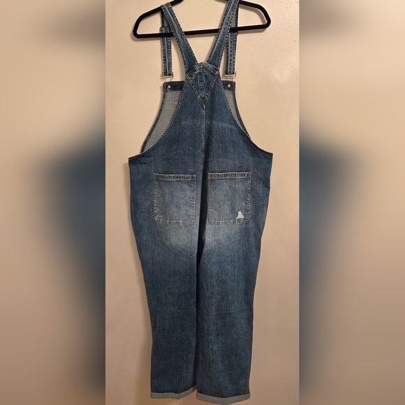 Torrid Straight Leg Denim Overalls Mid Wash Distressed Sz 12 Short - Picture 5 of 13